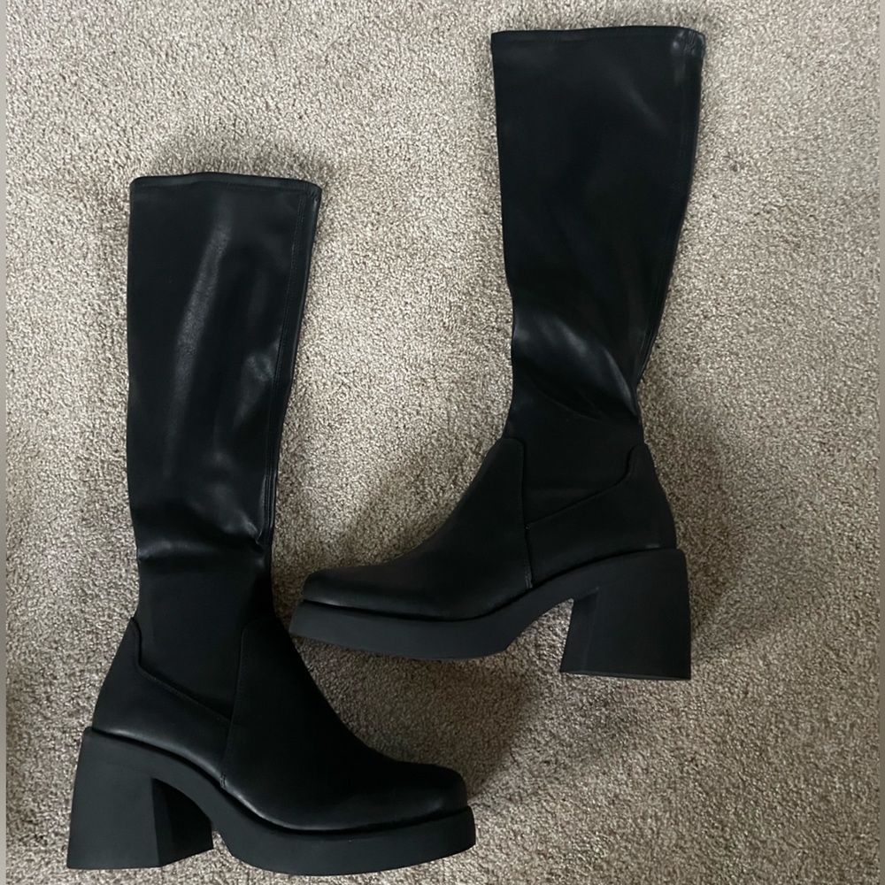 STEVE MADDEN KNEE HIGH BOOTS